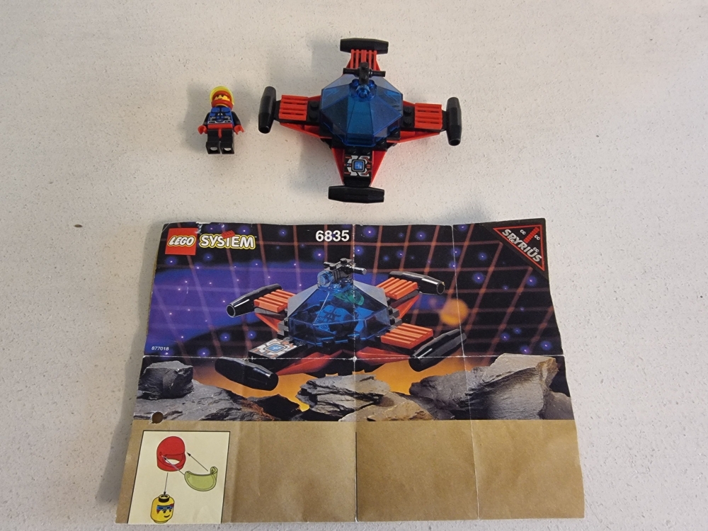 6835 Saucer Scout fra 1994