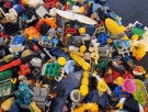 4.334 kg minifigurer og tilbehør thumbnail