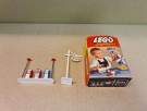 Lego 231 - Esso Pumps/Sign fra 1956 thumbnail