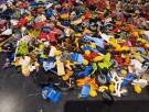 4.334 kg minifigurer og tilbehør thumbnail