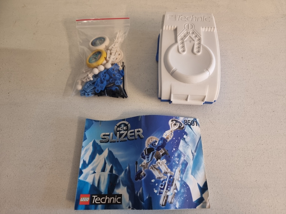 Sett 8501 fra Lego Technic : Slizer serien
Meget pent
Komplett med manual og boks.
