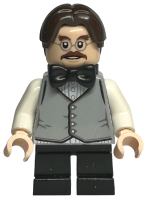 Professor Filius Flitwick - Light Bluish Gray Vest
Komplett i god stand.