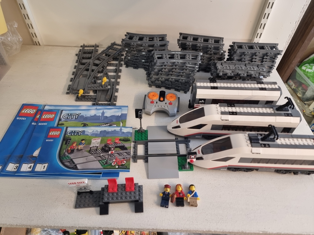 Sett 60051 fra Lego Train : RC serien.
Meget pent. 
Komplett med manualer og mange ekstra skinner.