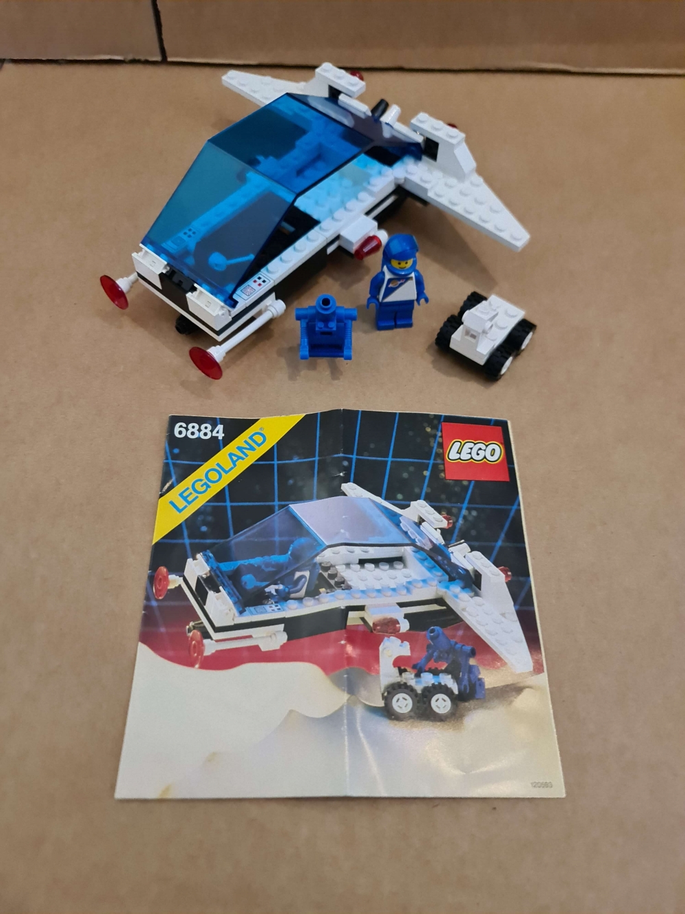 Sett 6884 fra Lego Space : Futuron serien
Meget pent sett. Komplett med manual.