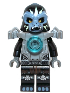 Gorzan - Flat Silver Heavy Armor
Komplett i god stand.