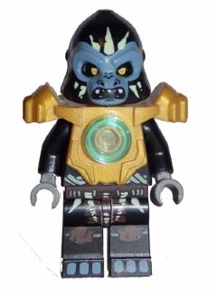 Gorzan - Pearl Gold Heavy Armor
Komplett i god stand.