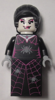 Spider Lady - Magenta Web Dress
Komplett i god stand.