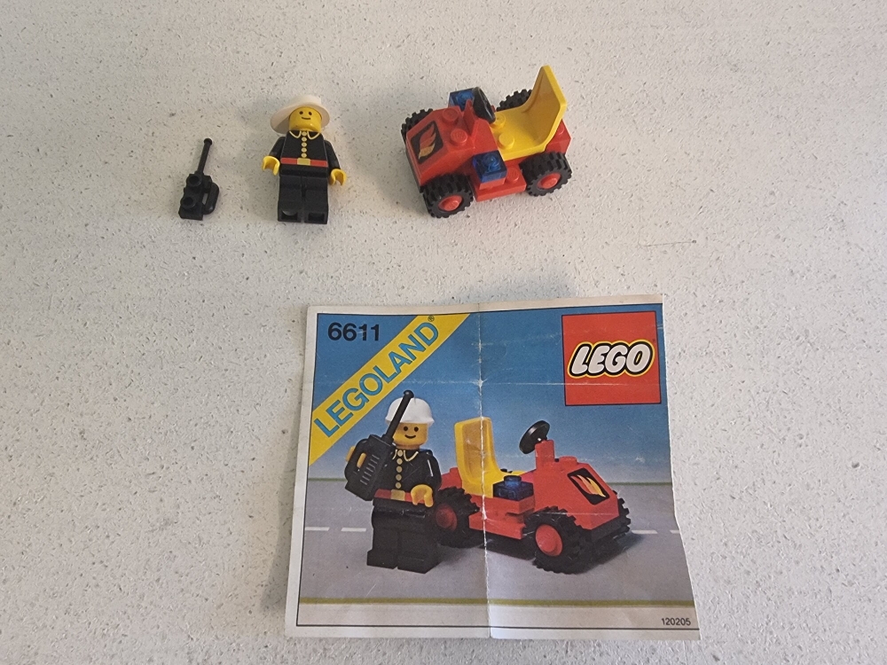 Sett 6611 fra Lego Classic Town serien.
Pent sett.
Komplett med manual.
