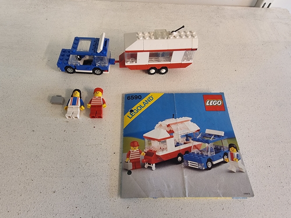 Sett 6590 fra Lego Classic Town serien.
Flott sett.
Komplett med manual.,