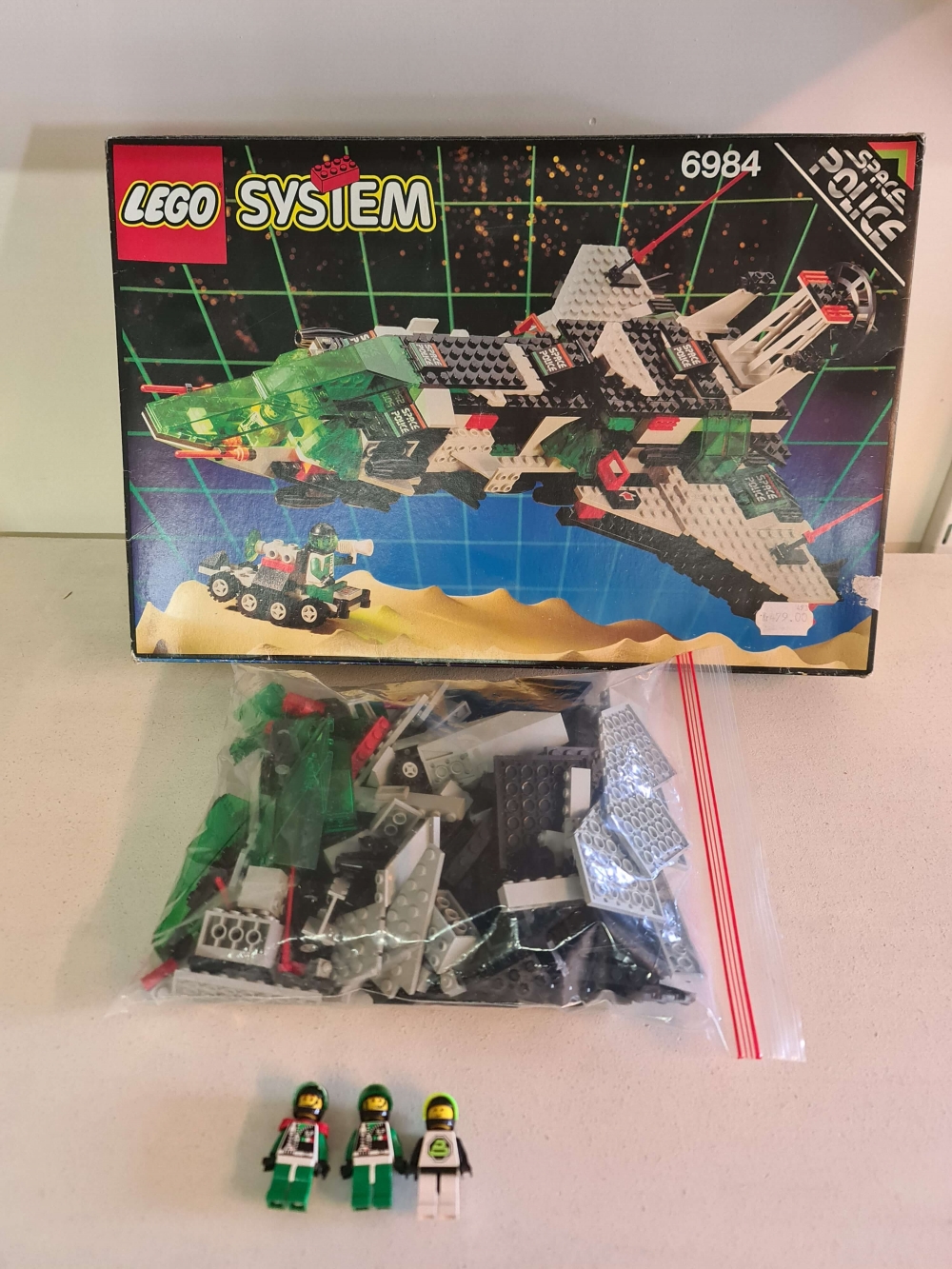 Sett 6984 fra Lego Space : Space Police II serien
Meget pent sett.
Komplett med eske, uten manual.