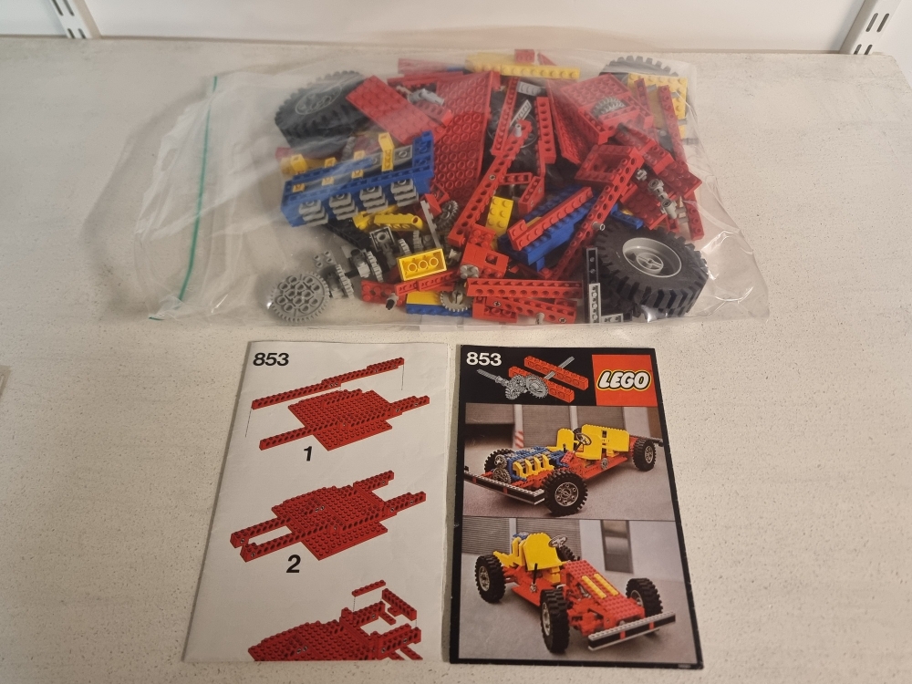 Sett 853 fra Lego Technic serien.
Pent sett.
Komplett med begge manualer.
