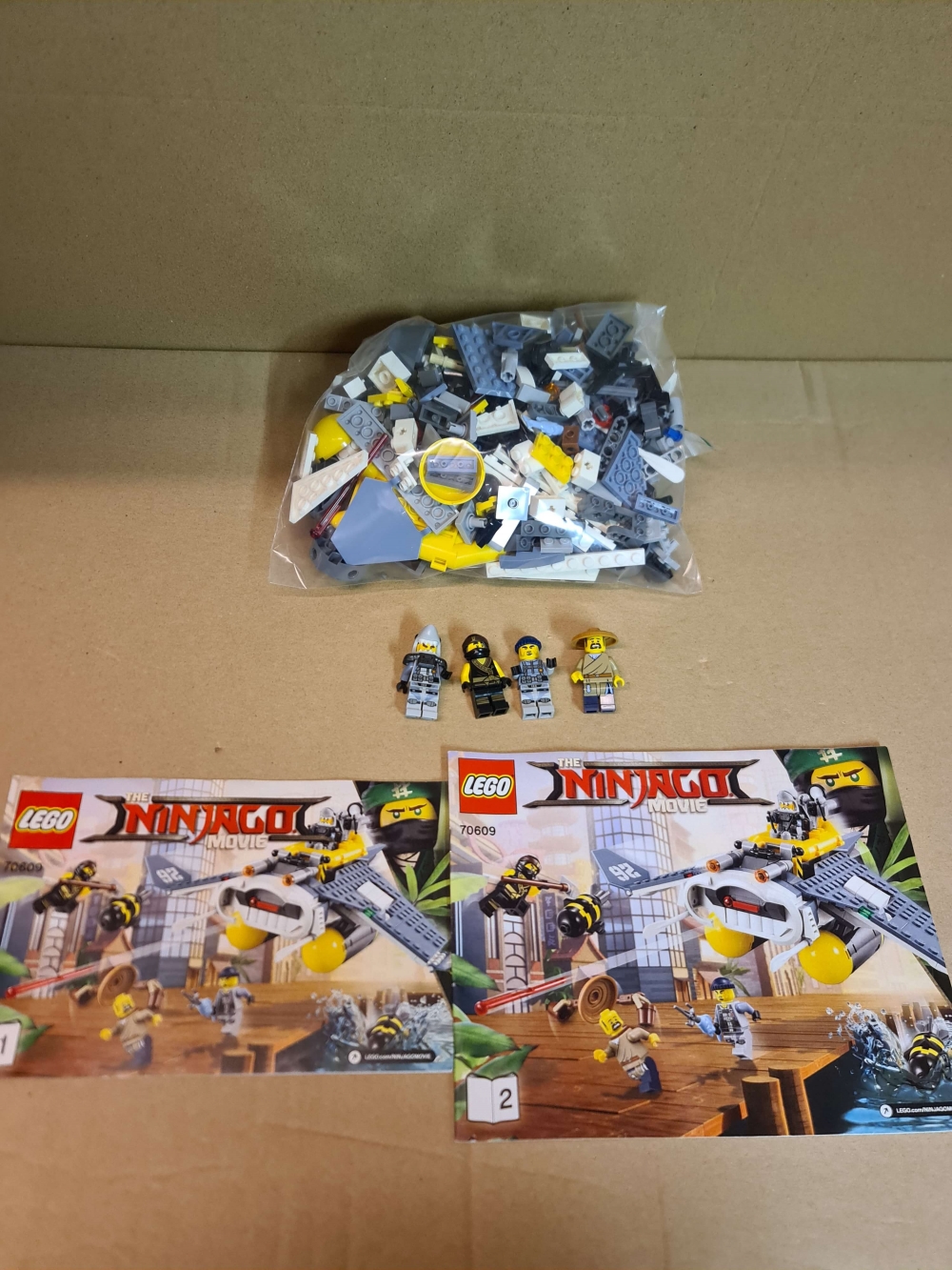 Sett 70609 fra Lego : The Ninjago Movie serien.
Meget pent.
Komplett med manualer.