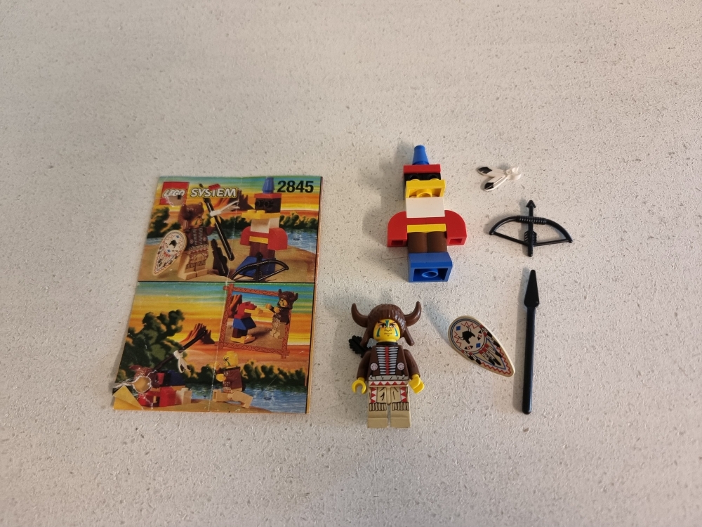 Sett 2845 far Lego Western : Indians serien.
Pent sett.
Komplett med manual.
