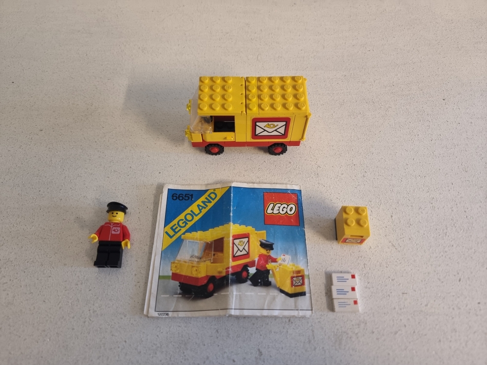 Sett 6651 fra Lego Classic Town serien.
Pent sett.
Komplett med manual.
