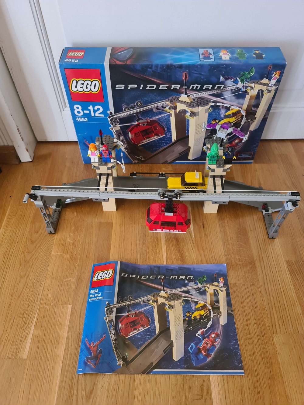 Sett 4852 fra Lego Spider Man serien.
100% komplett med manual, eske og alle klistremerker på plass.
Settet er i så godt som mint tilstand. Strøkent.
