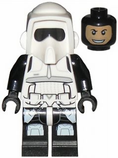 Scout Trooper (Black Legs)
Komplett i god stand.