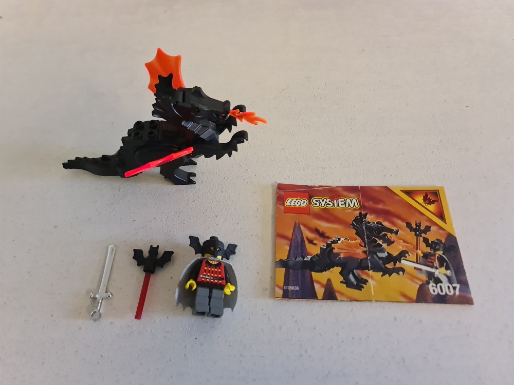 Sett 6007 fra Lego Castle : Fright Knights serien.
Meget pent.
Komplett med manual.