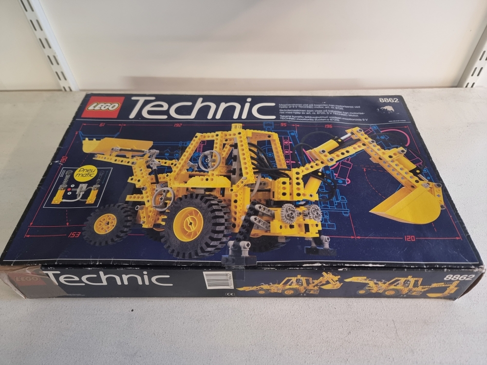 Sett 8862 fra Lego Technic serien.
Meget pent. 
Komplett med manual og eske.