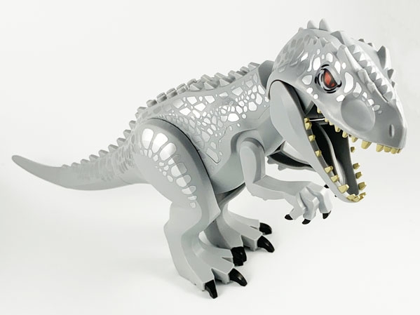 Dinosaur Indominus Rex with Silver Spots
Komplett i god stand.