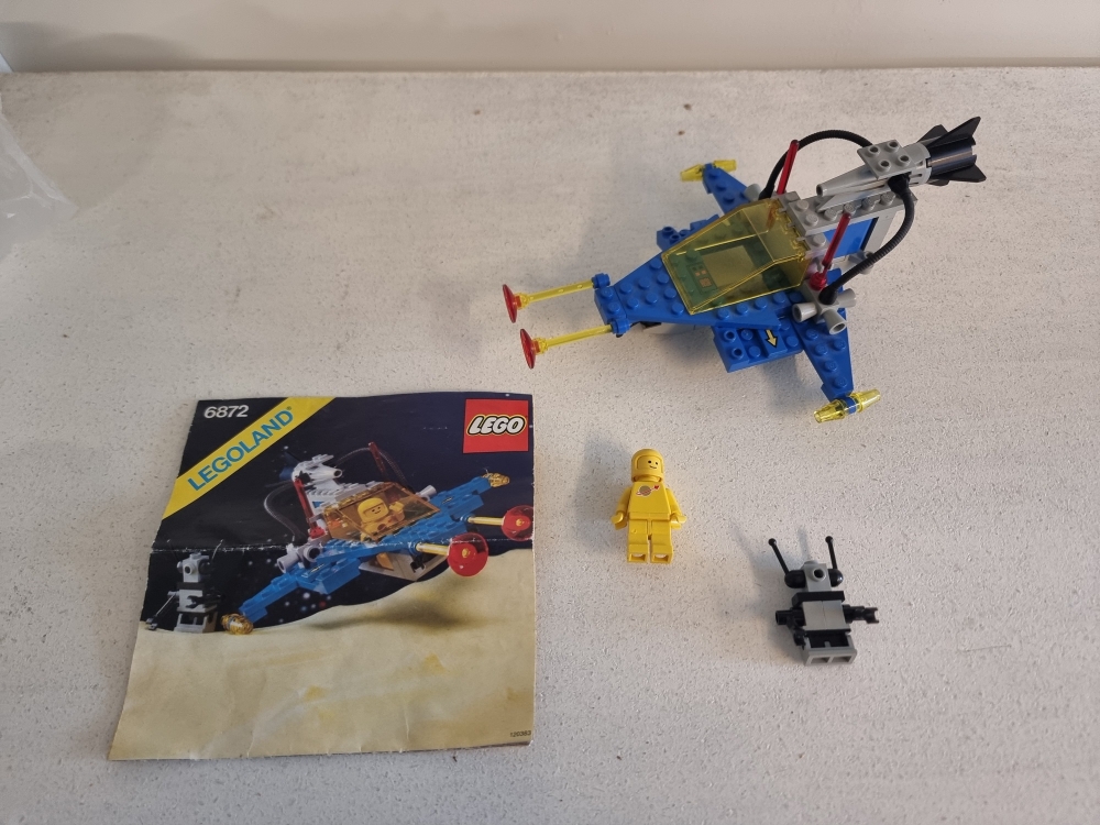 Sett 6872 fra Lego Classic Space serien.
Pent sett.
Komplett med manual