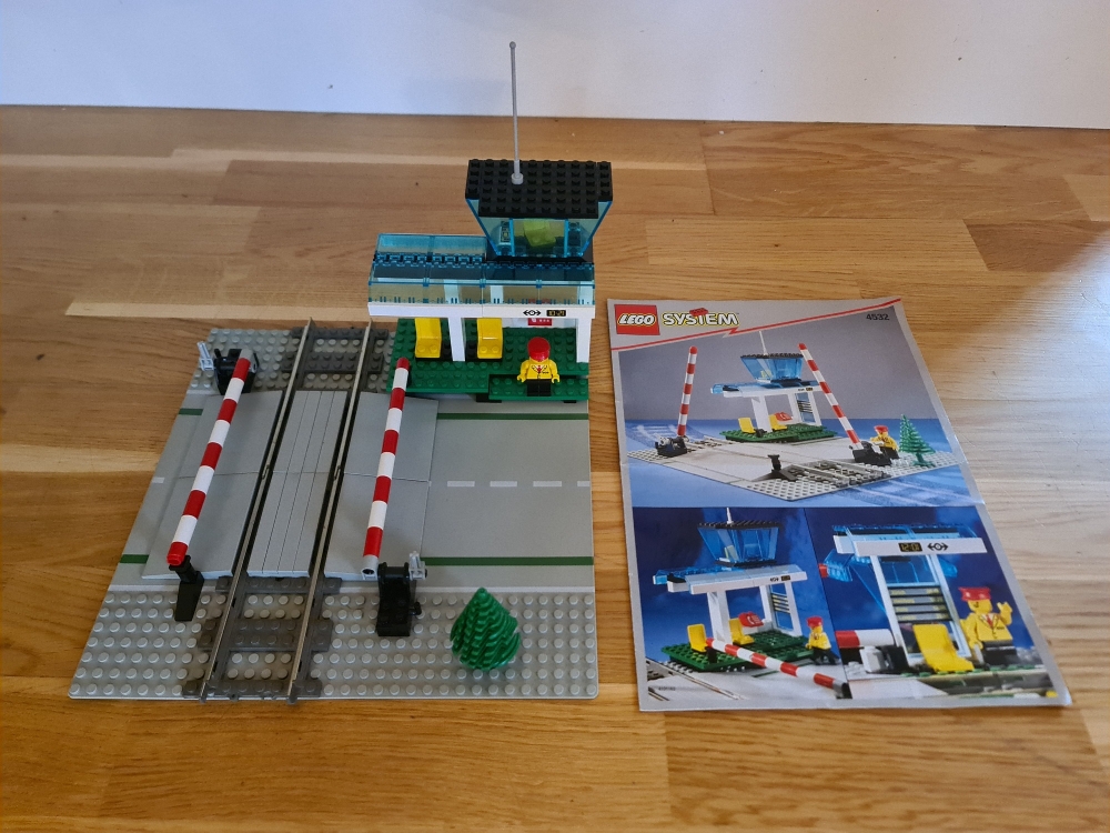 Sett 4532 fra Lego Train : 9V serien.
Pent sett.
Komplett med manual.