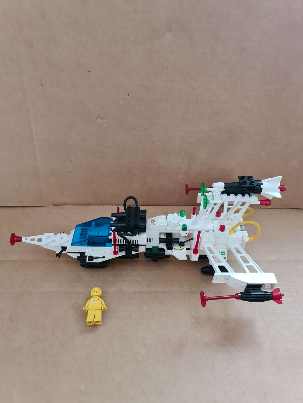 Sett 6780 fra Lego Classic Space serien.
Meget pent. 
Komplett uten manual. Elektronikk fungerer.