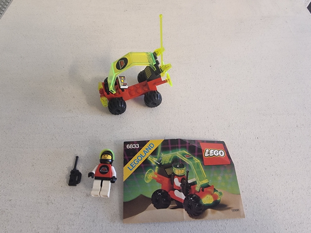 Sett 6833 fra Lego Space : M:Tron serien.
Flott sett.
Komplett med manual.