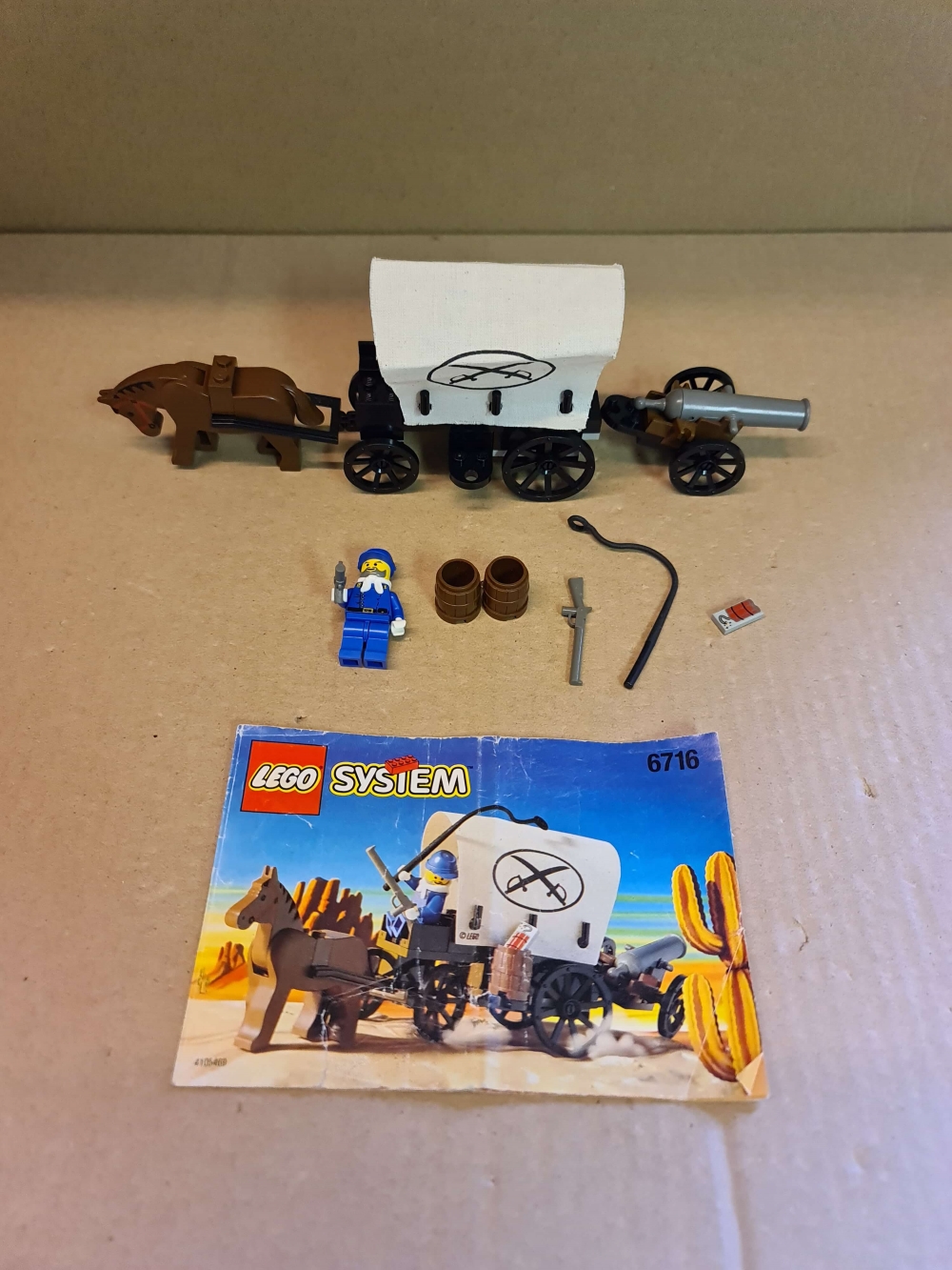Sett 6716 fra Lego Western : Cowboys serien
Pent sett. Komplett med manual