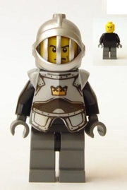 Fantasy Era - Crown Knight Plain with Breastplate, Grille Helmet, Scowl
Komplett i god stand.