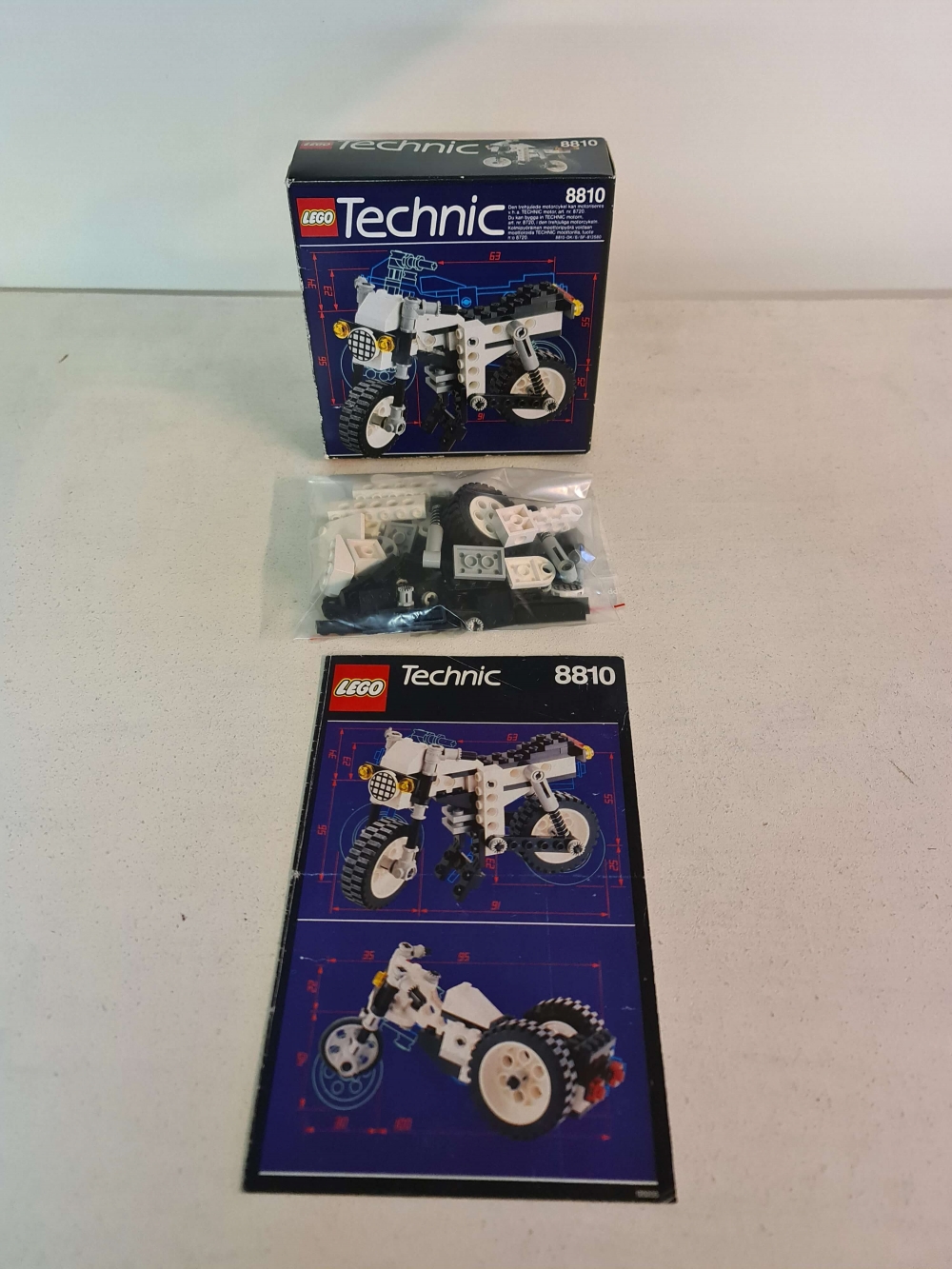 Sett 8810 fra Lego Technic serien. Meget pent.

Komplett med manual og eske.