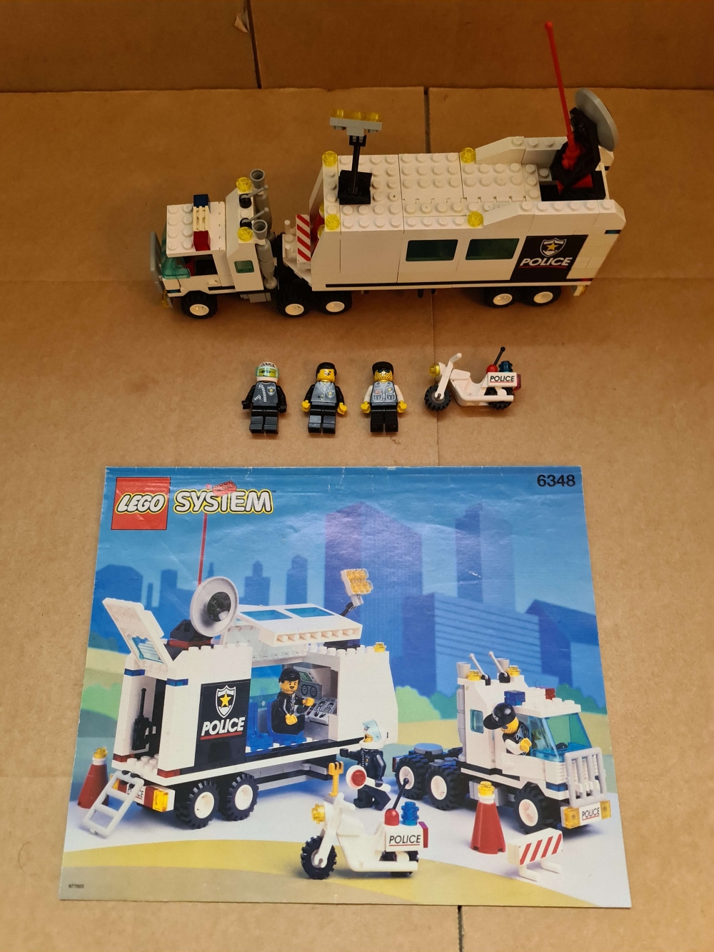 Sett 6348 fra Lego CLassic Town serien.
Fint sett. Antydning til noe gulning på enkelte brikker. Se bilder.
Komplett med manual.