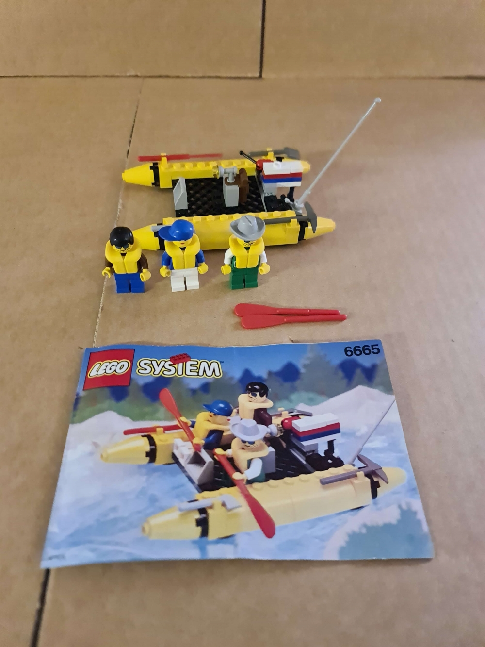 Sett 6665 fra lego Classic Town serien.
Meget pent sett.
Komplett med manual.