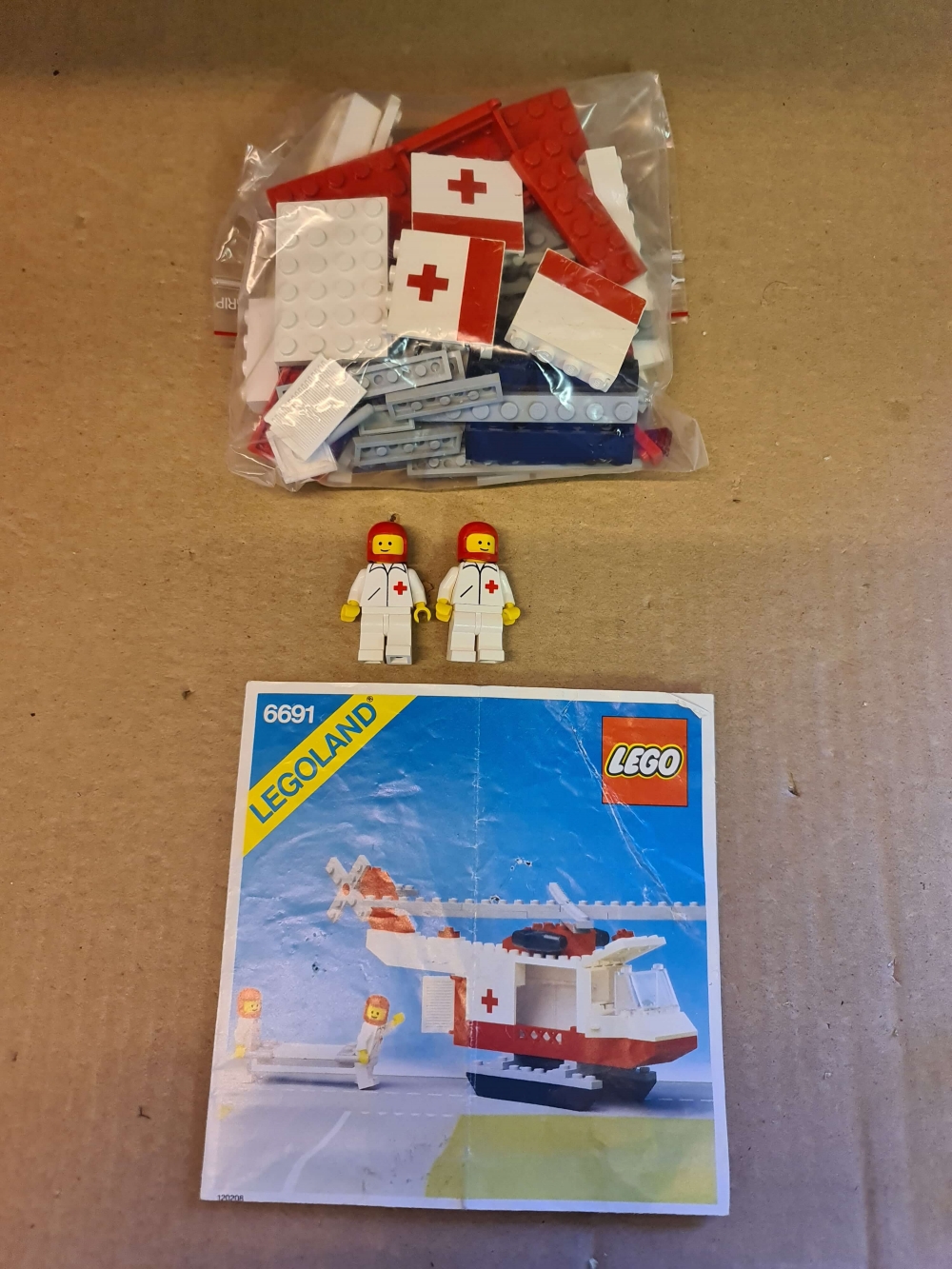 Sett 6691 fra Lego Classic Town serien.
Pent brukt. 
Komplett med manual.