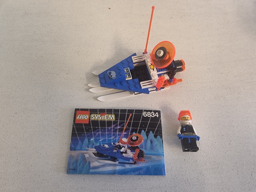 Sett 6834 fra Lego Space : Ice Planet 2002 serien.
Pent sett.
Komplett med manual.