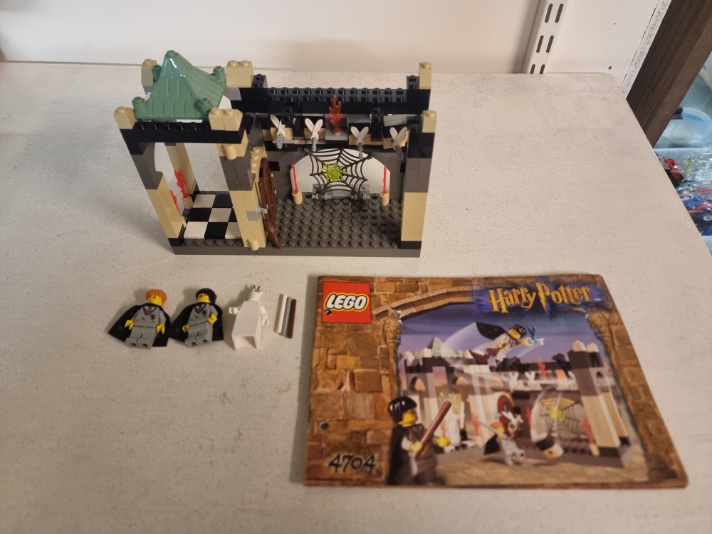 Sett 4704 fra Lego Harry Potter : Sorcerer's Stone serien
Komplett i som ny stand med manual og eske.