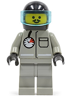 Fire - Air Gauge and Pocket, Light Gray Legs, Moustache, Black Helmet, Trans-Light Blue Visor
Komplett i god stand.
