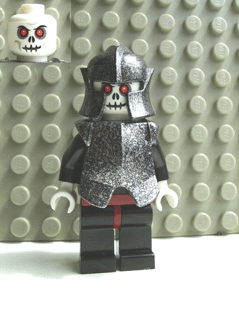 Fantasy Era - Skeleton Warrior 5, White, Speckled Breastplate and Helmet, Dark Red Hips and Black Legs
Komplett i god stand.