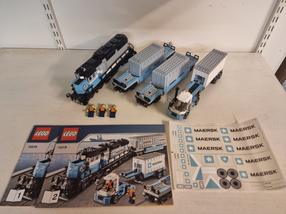 Sett 10219 fra Lego Train : Icons serien
Som nytt.
Komplett med manualer og ubrukte klistremerker.