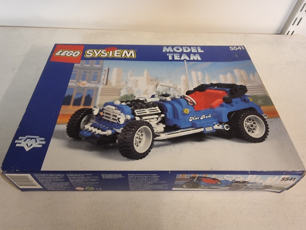 Sett 5541 fra Lego Model Team serien.
Flott sett. 
Komplett med manual og eske.