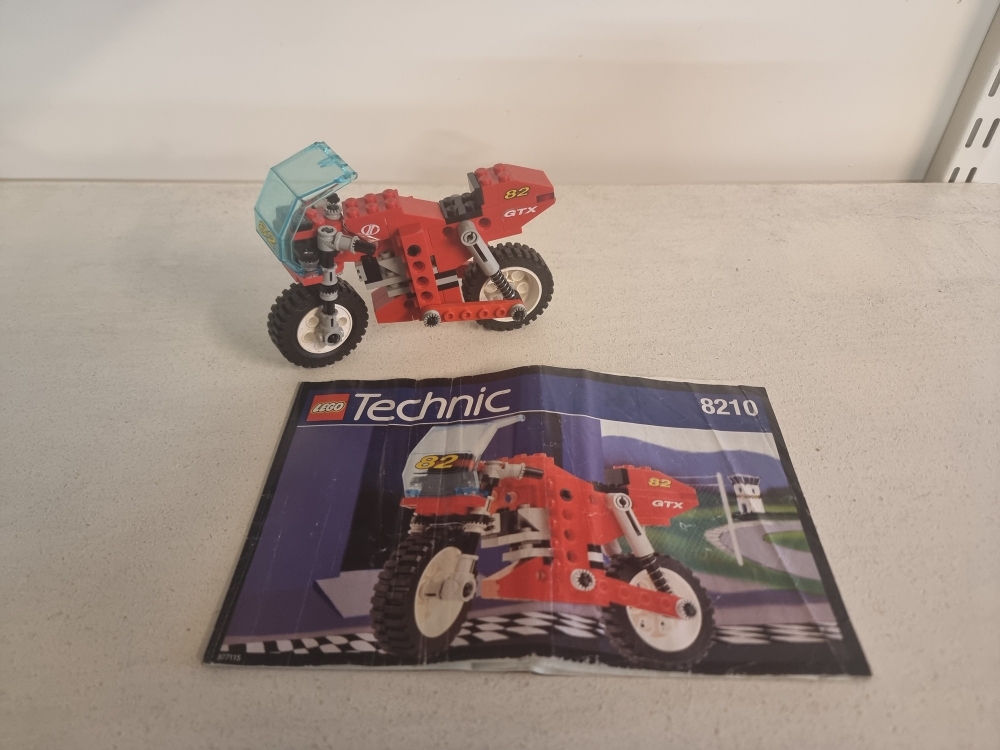 Sett 8210 fra Lego Technic serien.
Flott sett.
Komplett med manual.