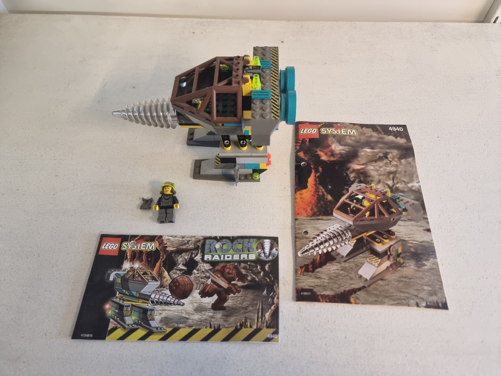 Sett 4940 fra Lego Rock Raiders serien.
Komplett og flott sett. Med manual og tegneserie.