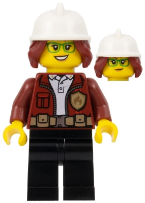 Fire Chief, Female - Freya McCloud, Dark Red Jacket, Black Legs, White Fire Helmet, Open Mouth Smile / Lopsided Grin Pattern
Komplett i god stand.