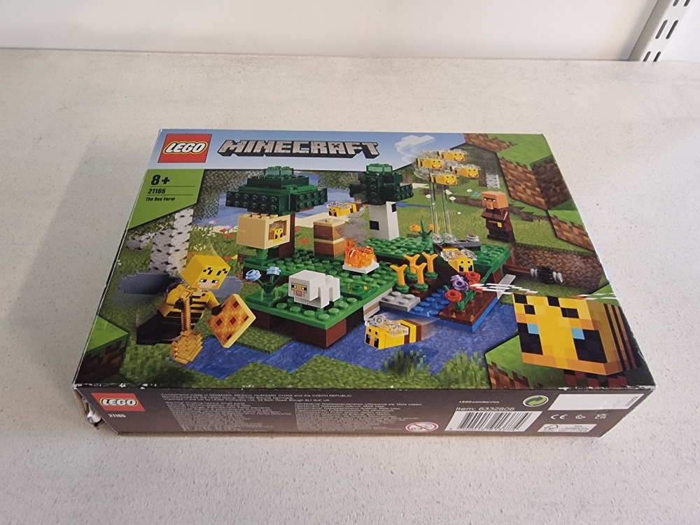 Sett 21165 fra Lego Minecraft serien.
Nytt i åpnet eske