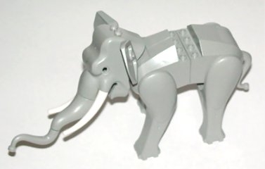 Elephant Type 1 with White Tusks
Komplett i god stand.