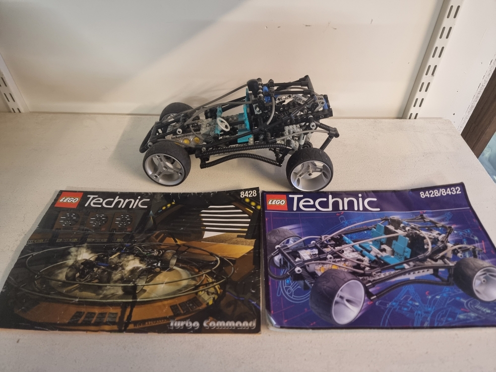 Sett 8428 fra Lego Technic serien.
Flott sett.
Komplett med manualer.