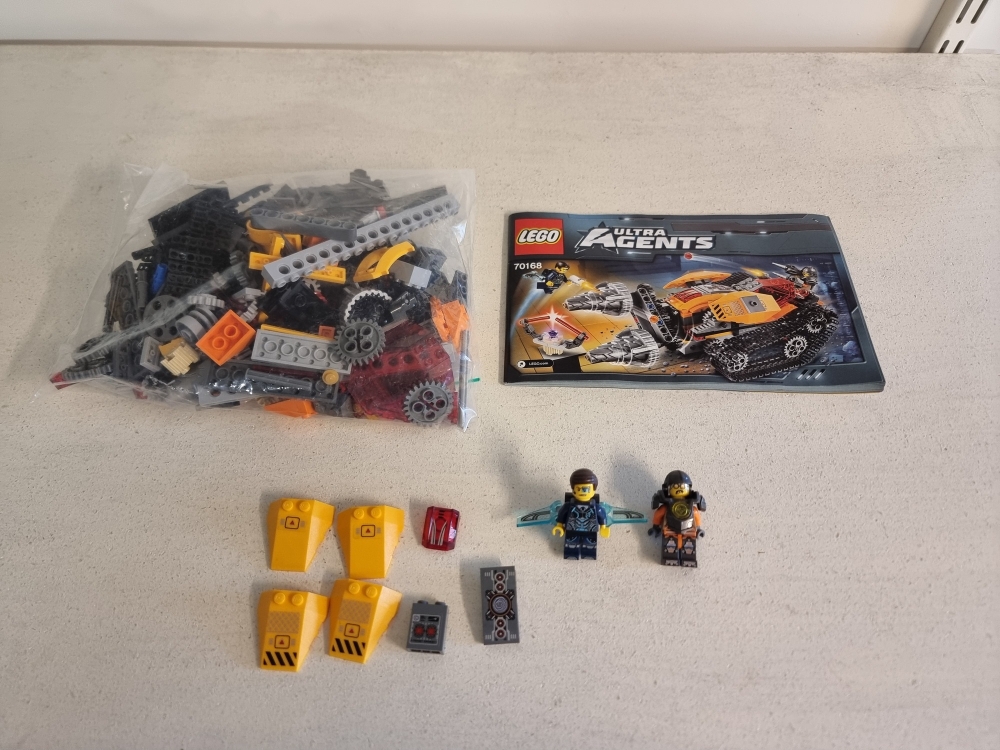 Sett 70168 fra Lego Ultra Agents serien.
Som nytt. Noe støv.
Komplett med manual.