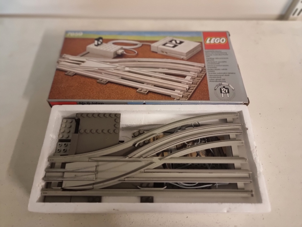 Sett 7859 fra Lego Train : 12V serien
I god stand. Komplett med manual og manual.
Testet og fungerer.
