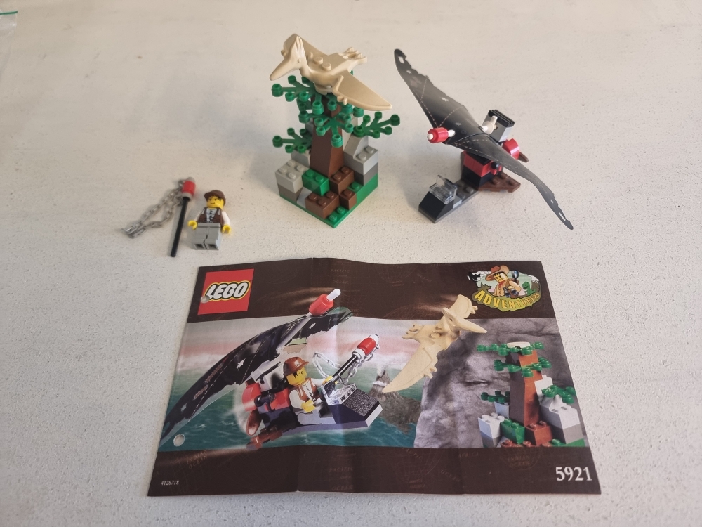 Sett 5921 fra Lego Adventurers : Dino Island serien.
Flott sett.
Komplett med manual.