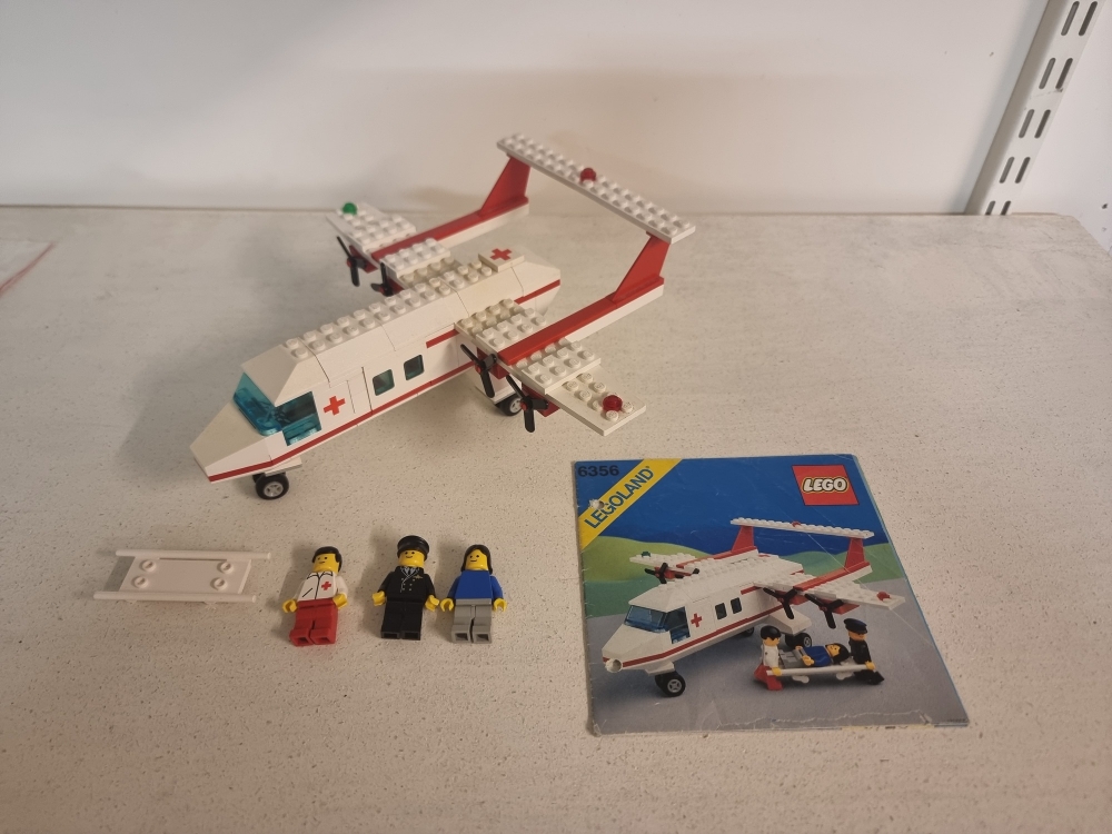 Sett 6356 fra Lego Classic Town serien.
Pent brukt sett. Noe bruksmerker/nyanseforskjeller.
Komplett med manual.