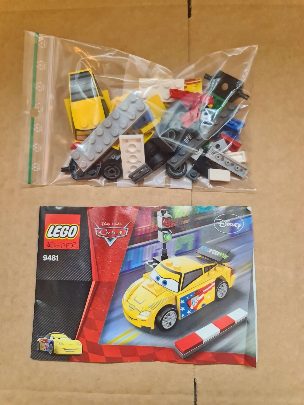 Sett 9481 fra Lego Cars : Cars 2 serien.
Meget pent.
Komplett med manual.